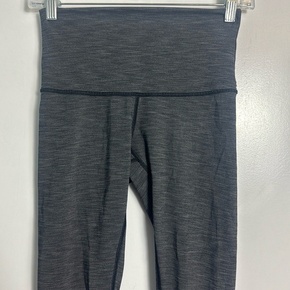 Lululemon Heathered Gray Cropped Leggings Size 6 - Picture 2 of 9